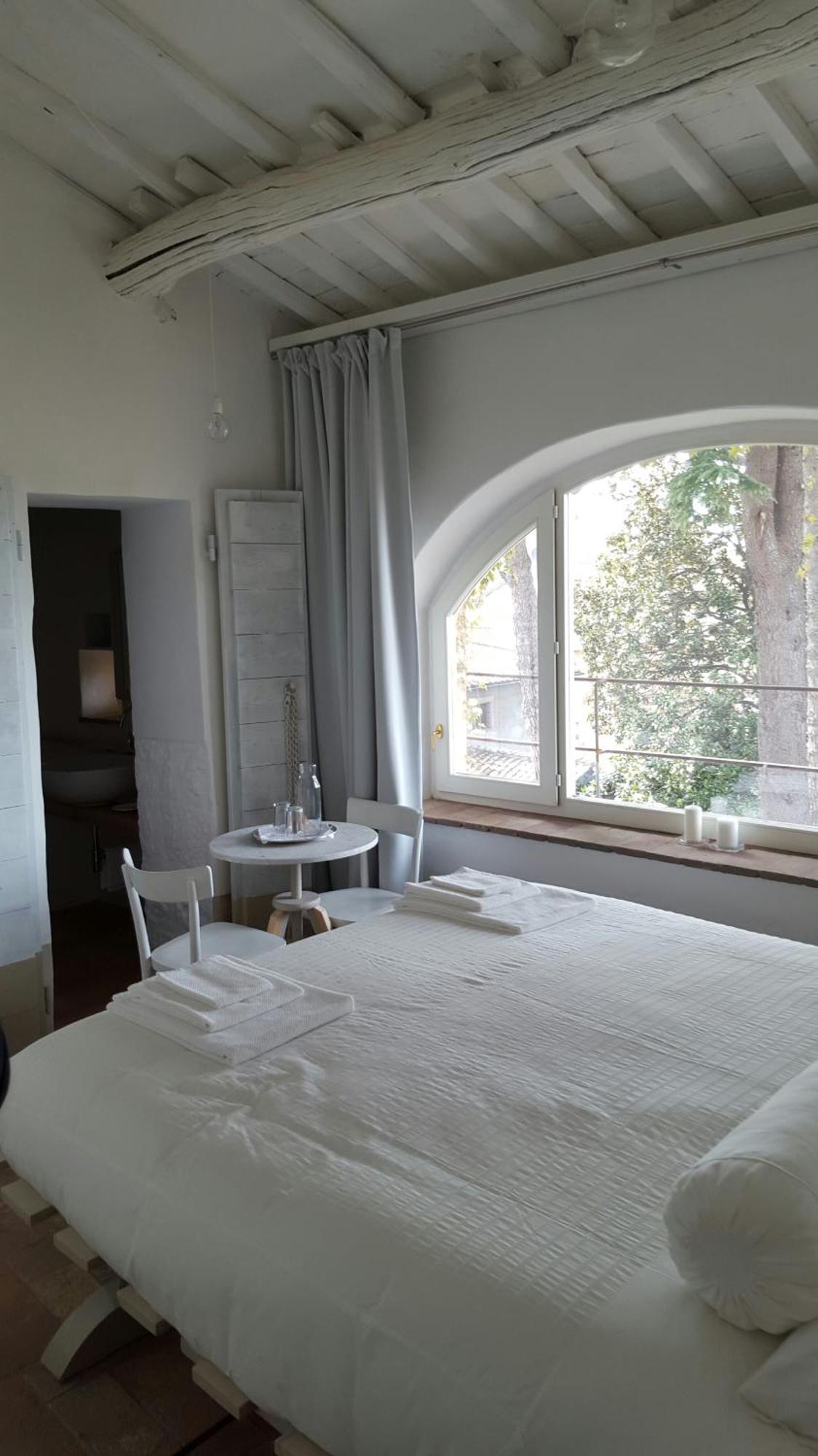 B&B A Piazza Del Gesu Viterbo Bagian luar foto
